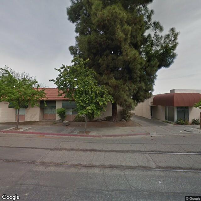636 W Oak St,Visalia,CA,93291,US