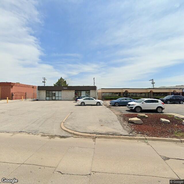7305 Farnam St,Omaha,NE,68114,US