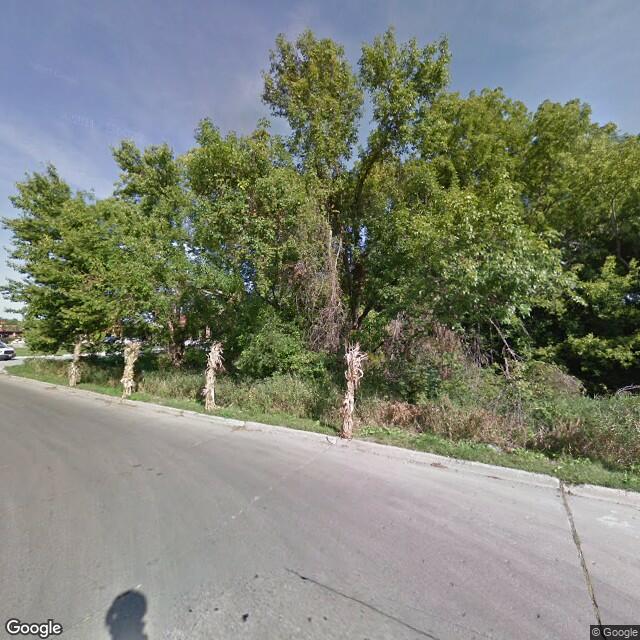 8421 University Ave,Clive,IA,50325,US