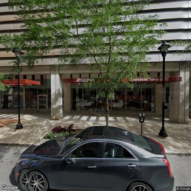 215 10th St,Des Moines,IA,50309,US