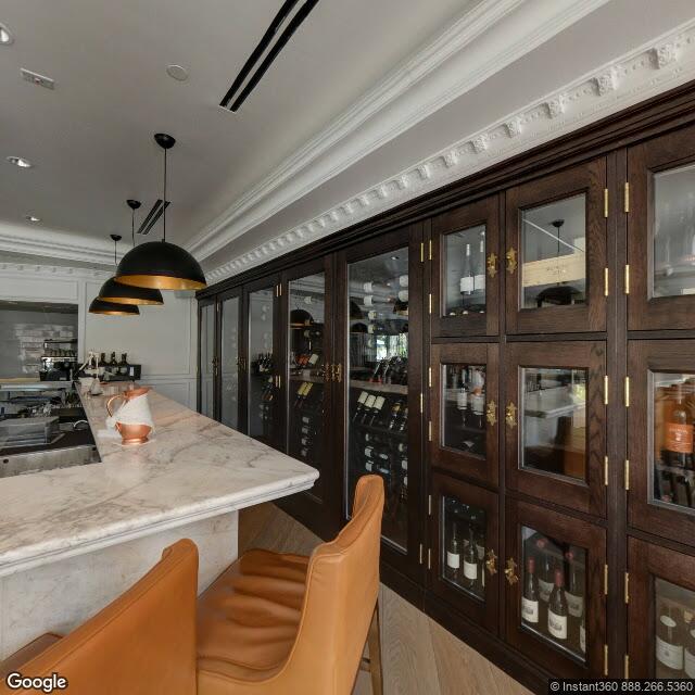 305 5th Ave S,Naples,FL,34102,US