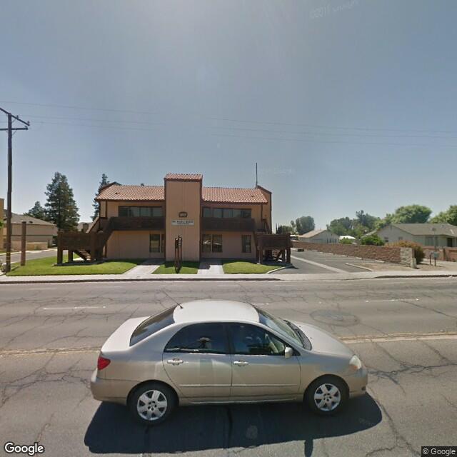 1077 Morton Ave, Porterville, CA 93257