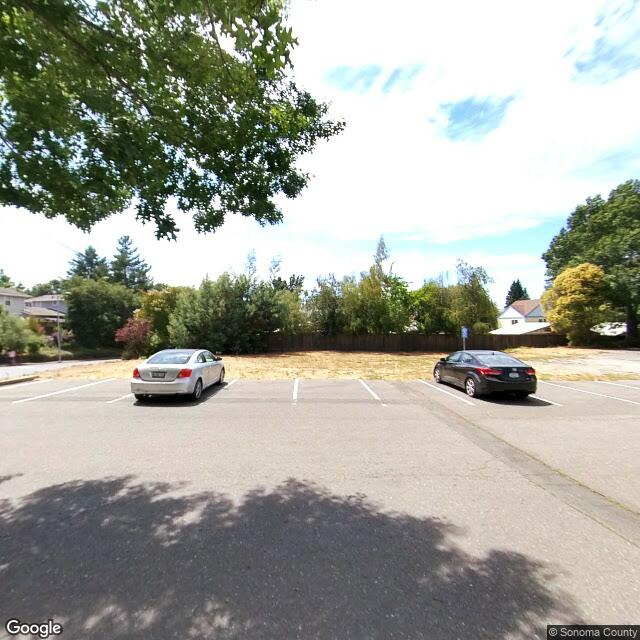 120 Pleasant Hill Ave N, Sebastopol, CA 95472