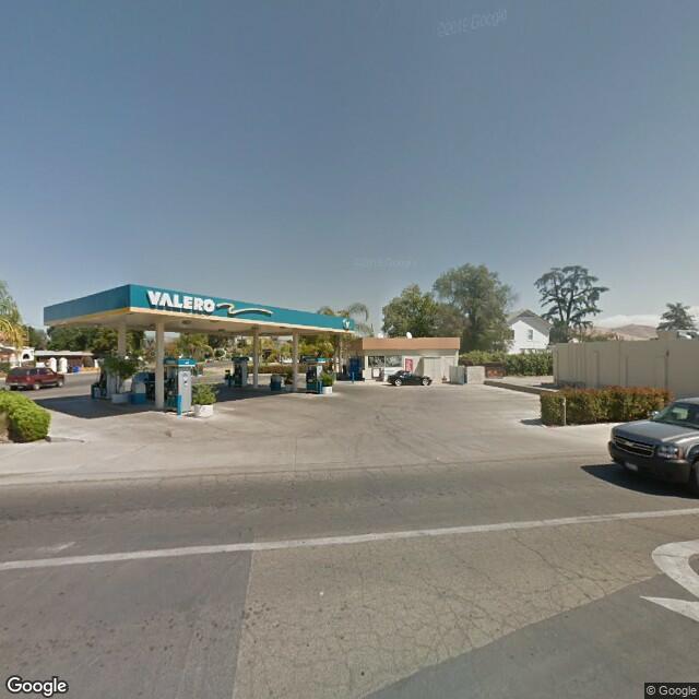62 W Putnam Ave, Porterville, CA 93257